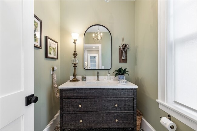 Building Photo - 21 Bedlow Ave