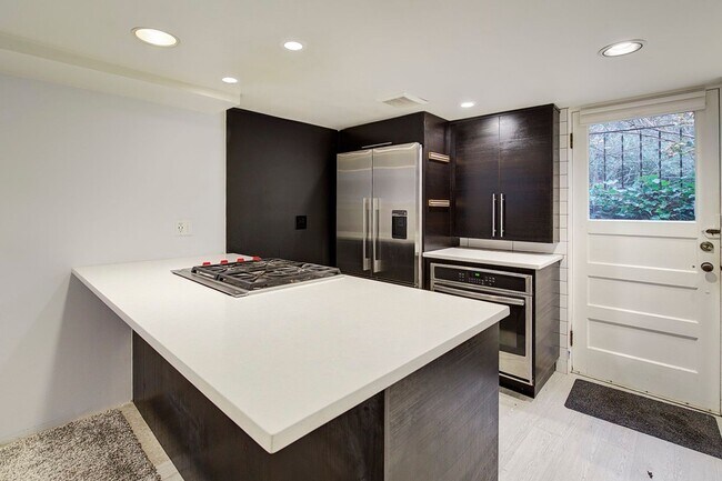 Building Photo - 5Bd/2.5Ba Redmond House