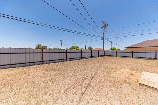 Building Photo - 2901 Nabors Ln