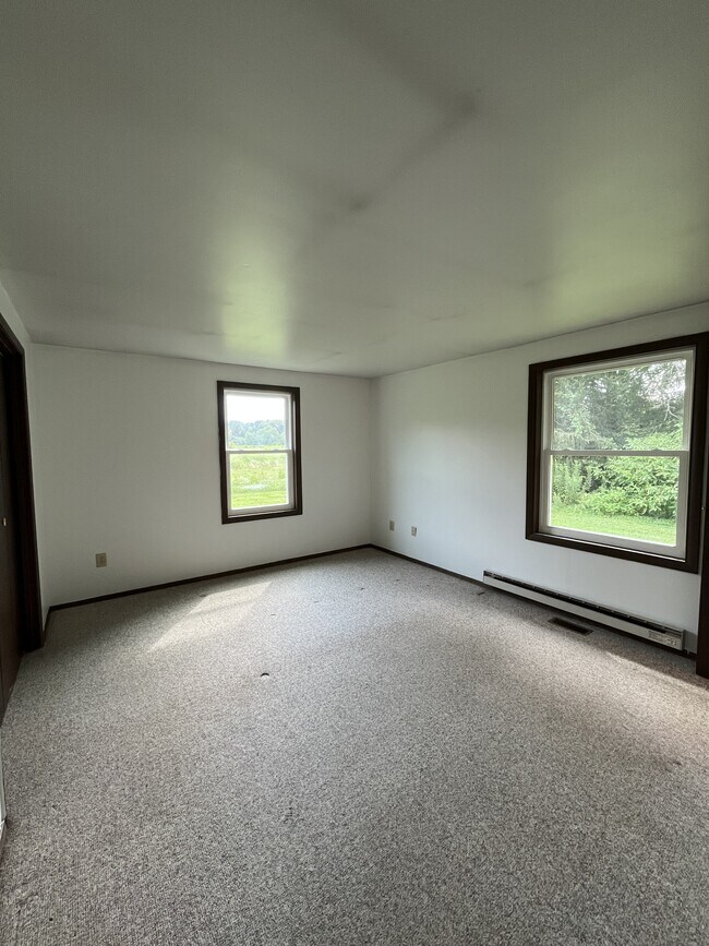 Building Photo - 4715 Hebbardsville Rd