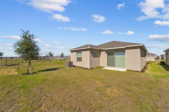 Building Photo - 4560 Ranunculus St