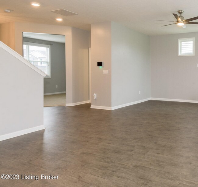 Building Photo - Beautiful House- Perfect for an Executive ...