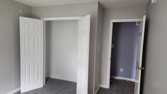 Building Photo - 225 Maple Leaf Ln