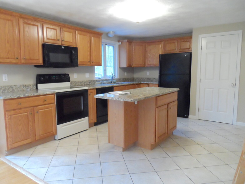 Building Photo - 63 Sturgis St