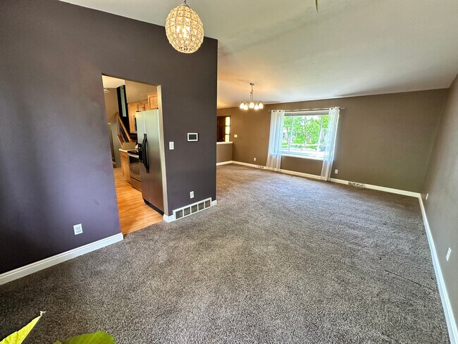 Building Photo - 7393 S Washington Cir
