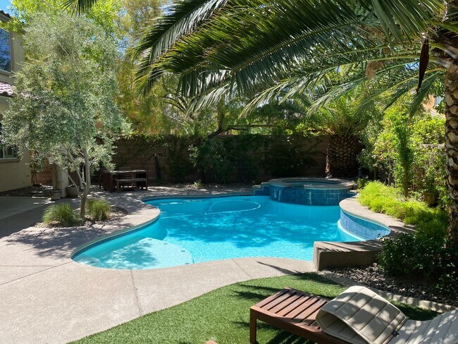 Building Photo - Pool!!! Spa!!! Summerlin!!! Gated!!! Park!! Mature lush landscape in back yard!! Synthetic Grass!...