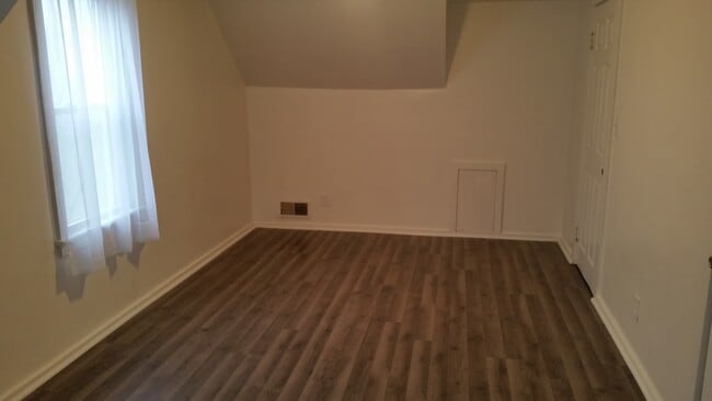 Building Photo - 580 Harrison Ave