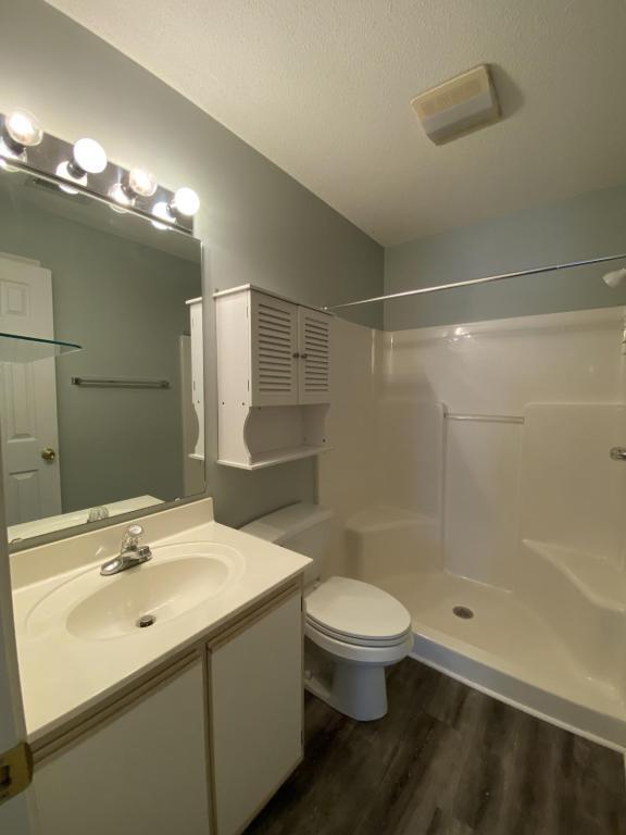 Building Photo - 4980 Windsor Green Way