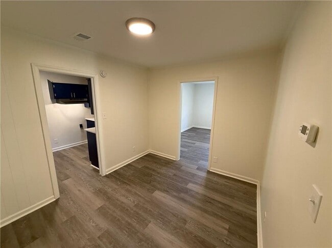 Building Photo - 828 Pamela Dr