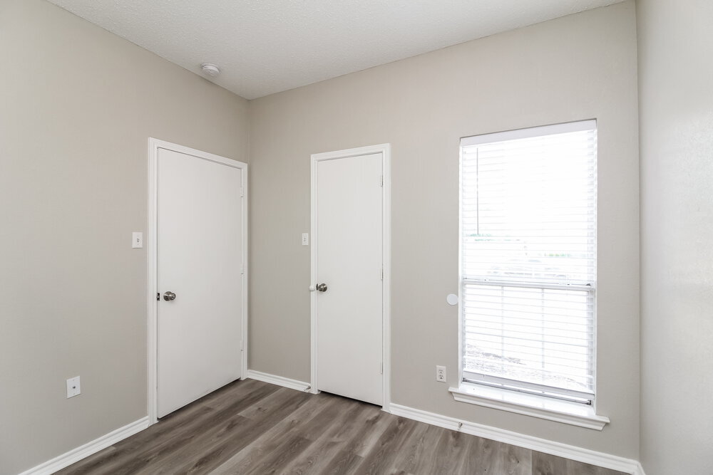 Building Photo - 321 Sondra Way