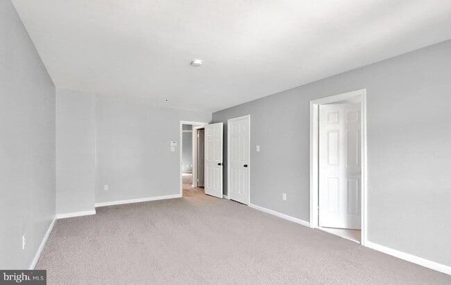 Building Photo - 12120 Apache Tears Cir