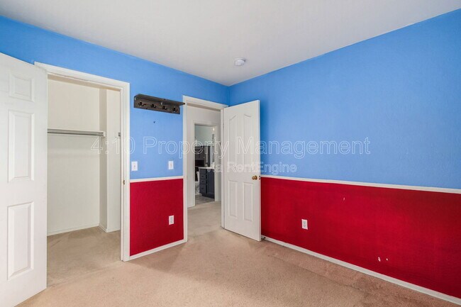 Building Photo - 3748 E Betsy Ln