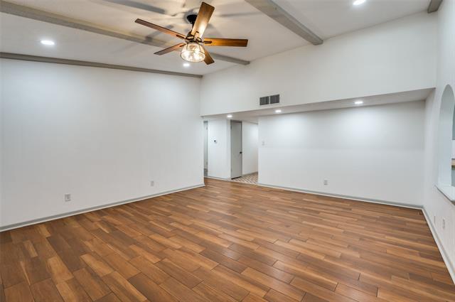 Building Photo - 2214 Grapevine Ln