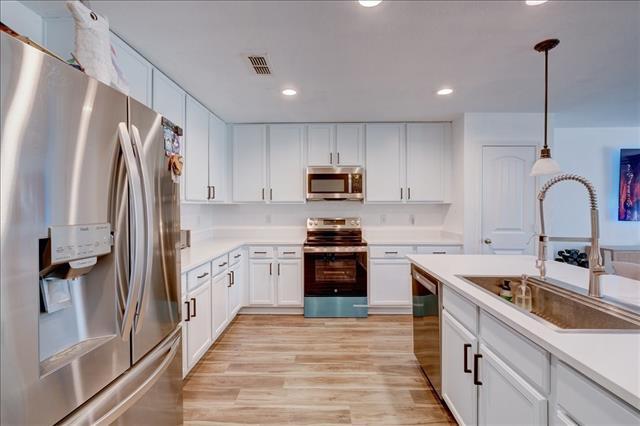 Building Photo - 6233 Skysail Rd