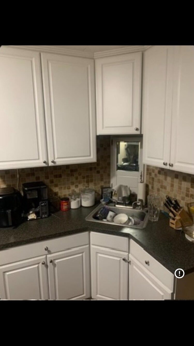 Building Photo - 246 Rosedale St