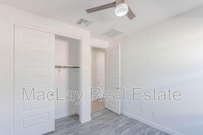 Building Photo - 36610 W Mediterranean Way