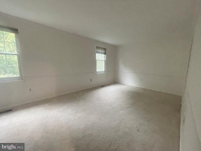 Building Photo - 10195 Valentino Dr