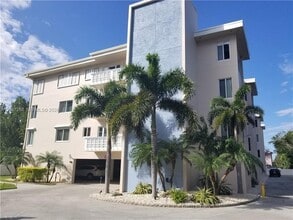 Building Photo - 1965 S Ocean Blvd