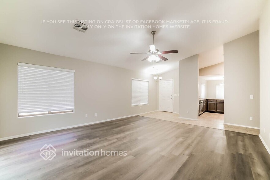 Building Photo - 3111 W Louise Dr