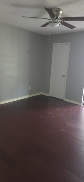 Building Photo - 10200 Belle Rive Blvd