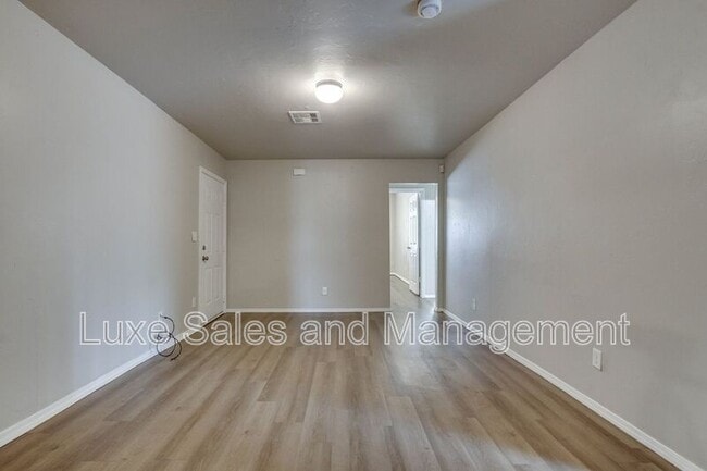 Building Photo - 1005 SW 63rd St