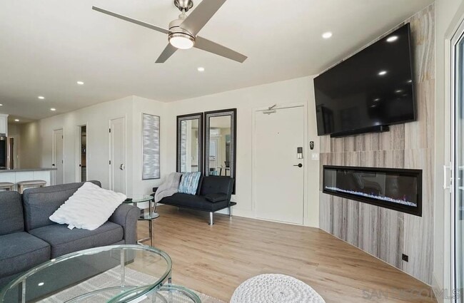 Building Photo - 2820 Bayside Walk