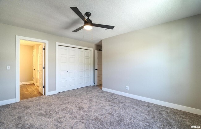 Building Photo - 1008 S 4th St