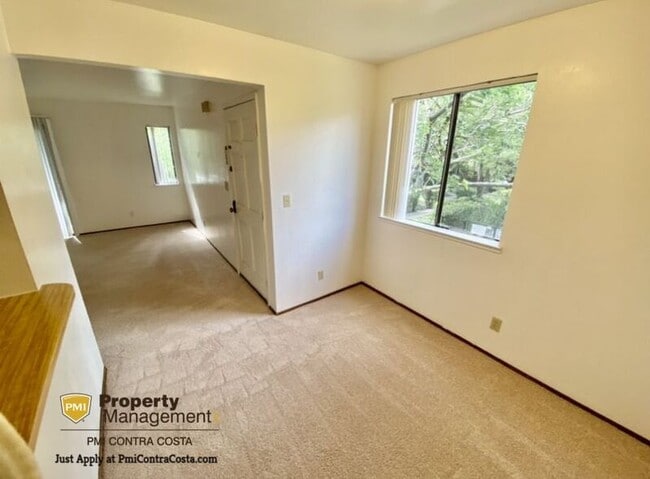 Building Photo - 1171 Honey Trail