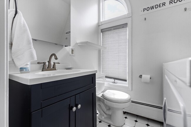 Building Photo - 11 Thomas Pk