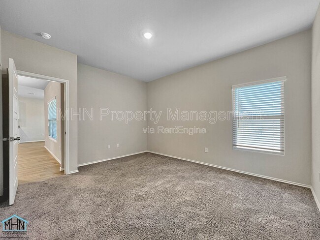 Building Photo - 1200 Legend Pass