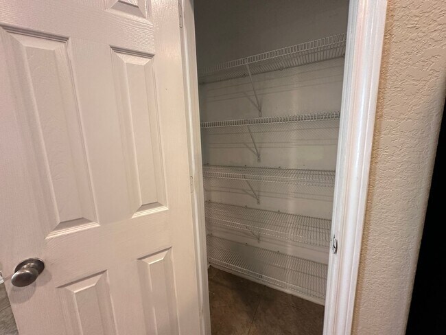 Building Photo - For Lease | 4 Bed, 2.5 Bath | 2,587 Sq Ft ...