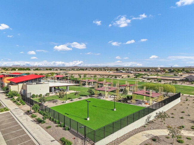 Building Photo - 30517 N Oak Dr