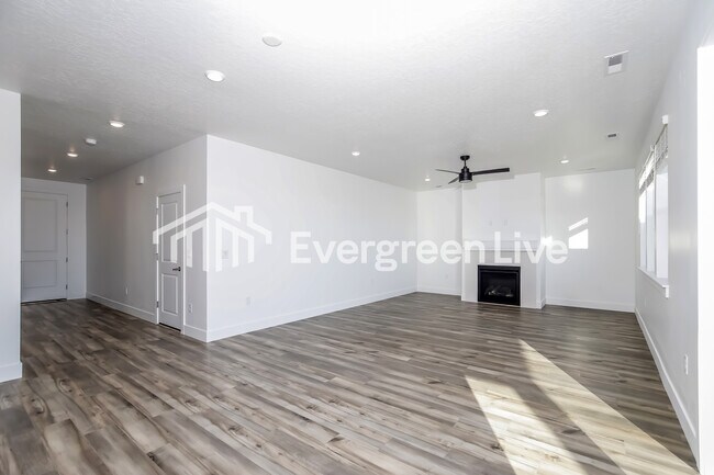 Building Photo - 15164 Cumulus Way