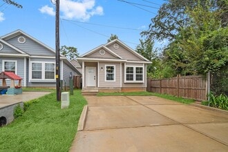 Building Photo - 16866 W Hammon