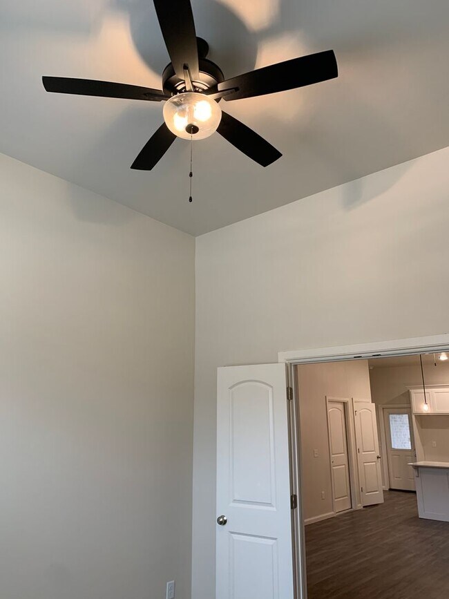 Building Photo - 3 bedroom, 3 bathroom, 2 car garage with a study in Gated Neighborhood