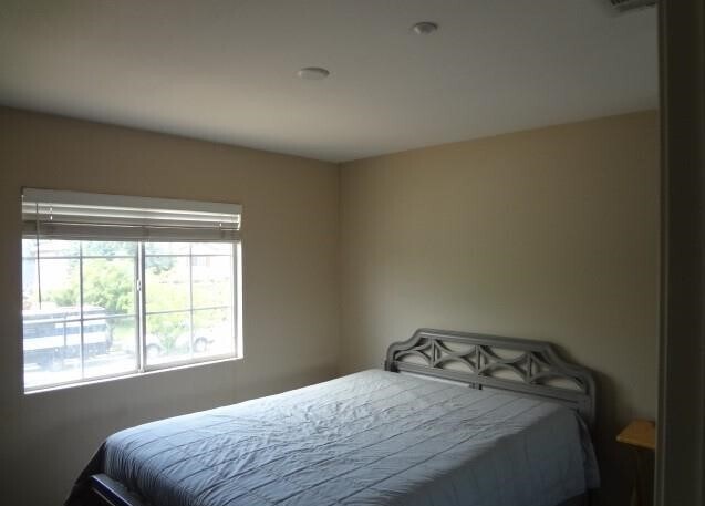 Building Photo - 1093 Tangerine Dr