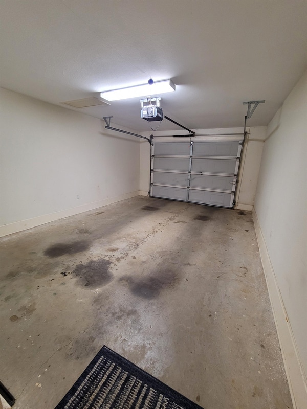 Building Photo - 640 Canada St