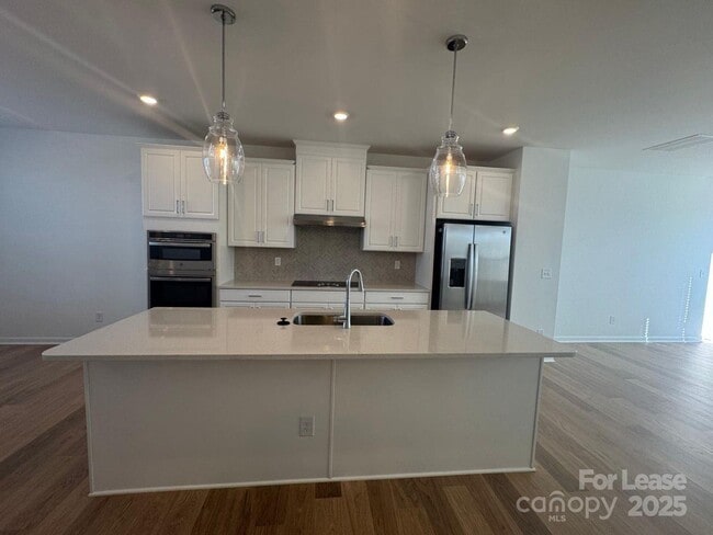 Building Photo - 9458 Senator Royall Dr