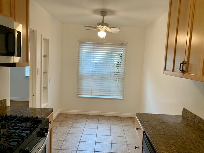 Building Photo - 155