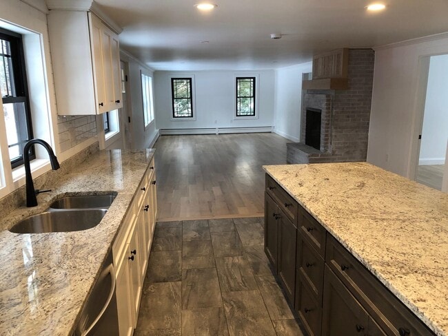 Building Photo - 77 Sewalls Falls Rd