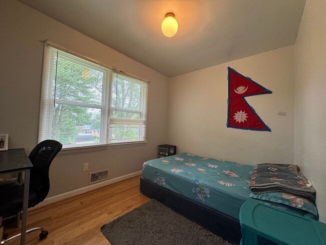 Building Photo - Spacious Home close to VT campus - 3bd 2ba