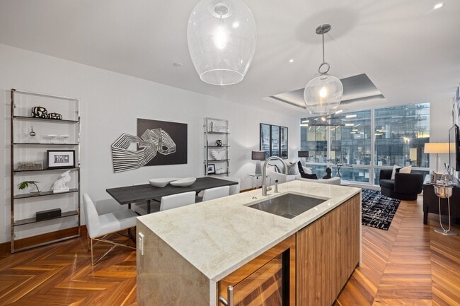 Building Photo - 300 International Drive