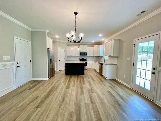 Building Photo - 141 Burnside Dr
