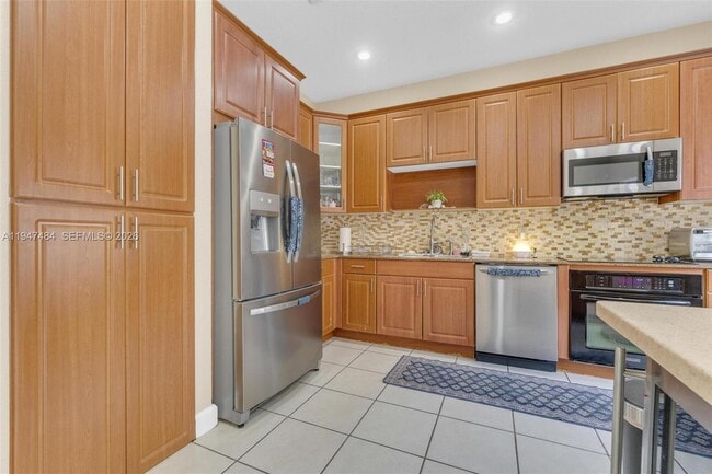 Building Photo - 8612 Buckskin Manor