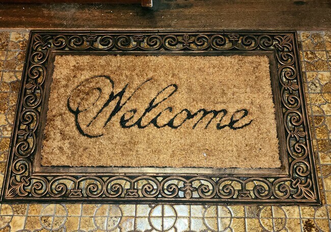 Welcome Home! - 1314 Victoria St