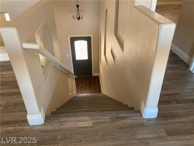 Building Photo - 3120 Whispering Canyon Ct