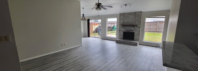 Building Photo - 16966 Nicole Ln