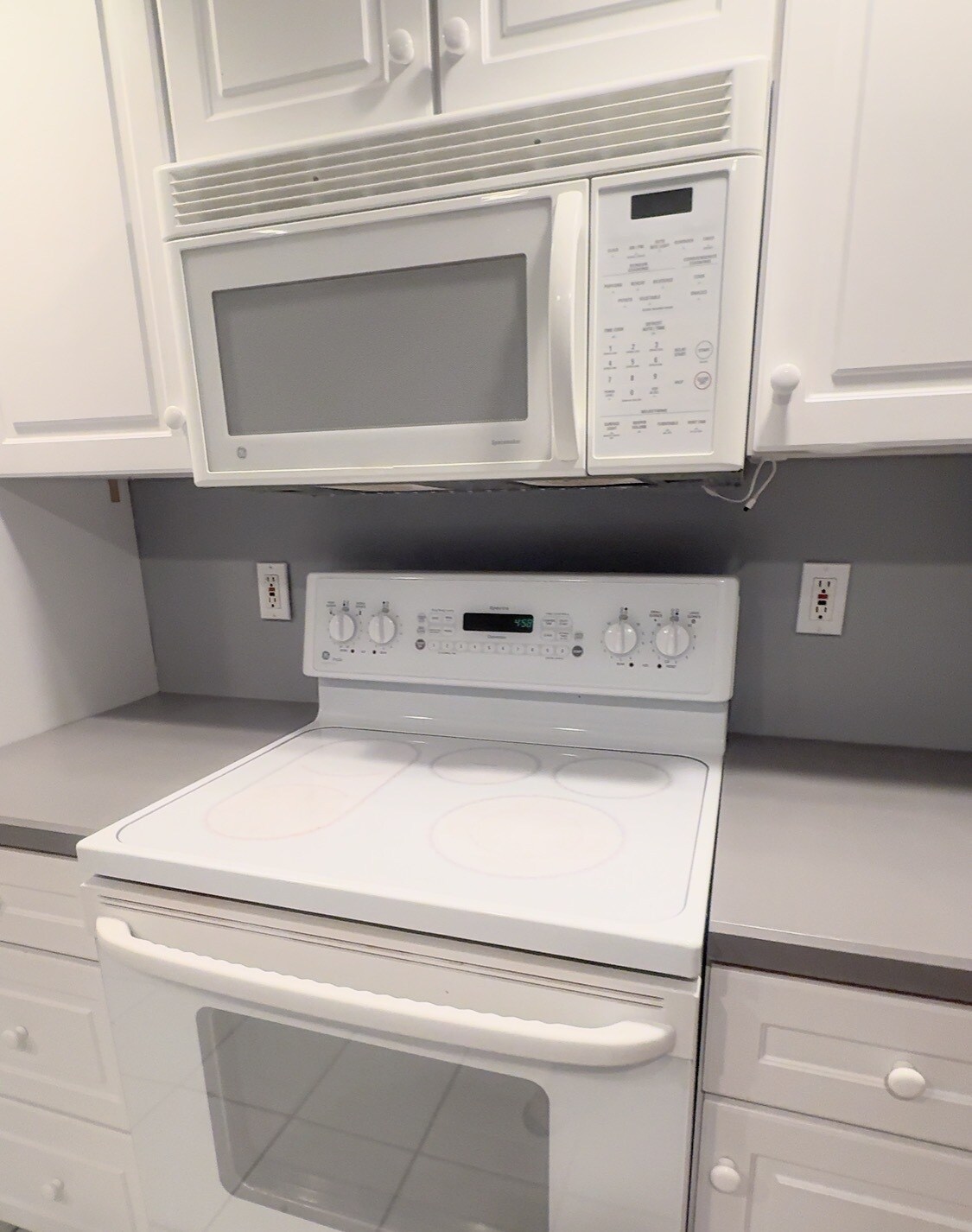 Building Photo - 94 Country Club Dr