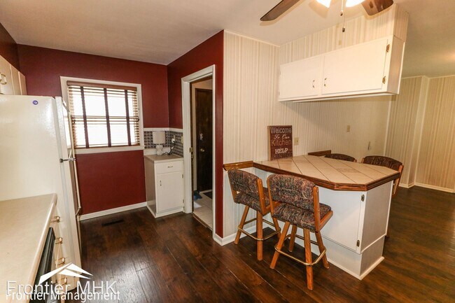 Building Photo - 4 br, 2 bath House - 118 S Manhattan Ave.