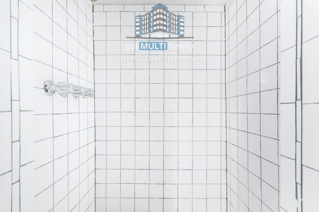 Building Photo - 525 N 32nd St